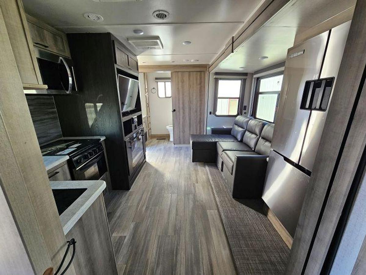 Used 2022 WINNEBAGO VOYAGE 2427RB