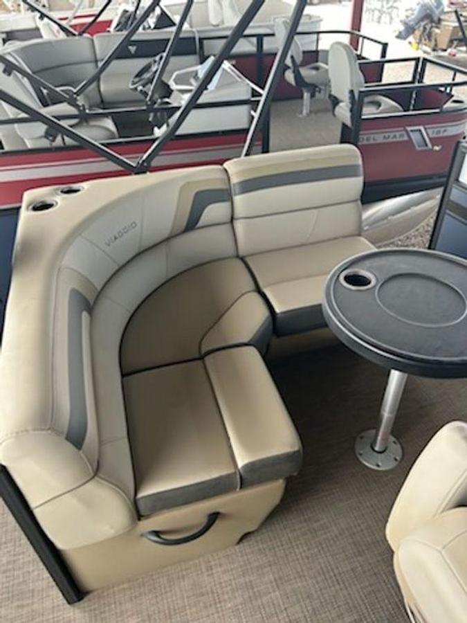 2023 THE MARINE GROUP, LLC VIAGGIO L18R PONTOON