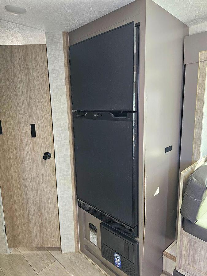 Used 2025 KZ RV SPORTSMEN CLASSIC 191BHK