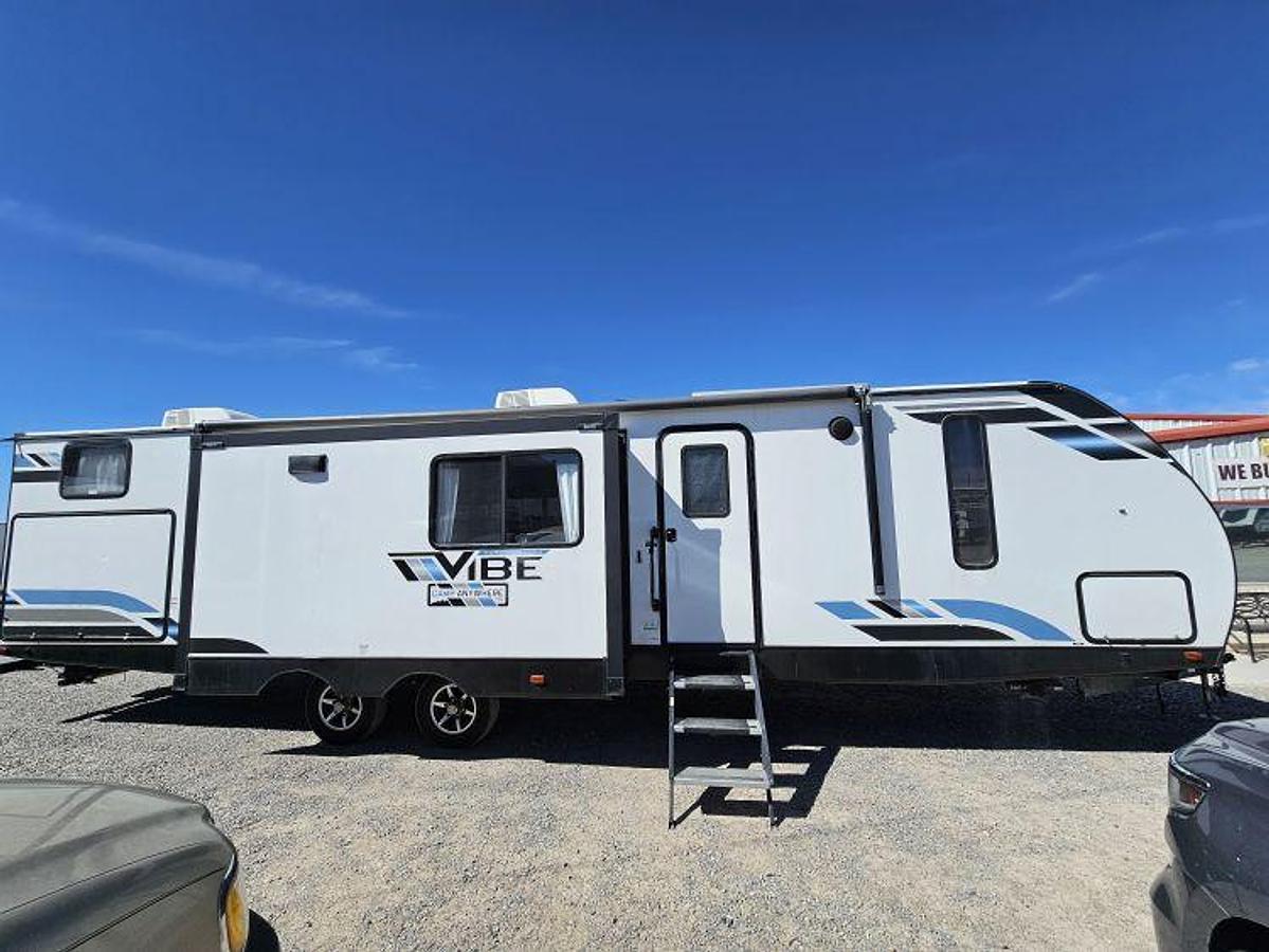 Used 2021 FOREST RIVER VIBE 34BH
