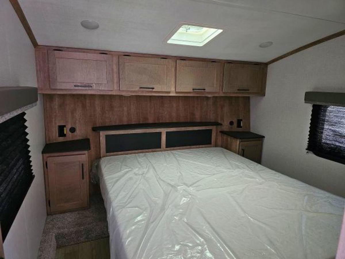 Used 2024 Keystone RV Arcadia Select 21SRK