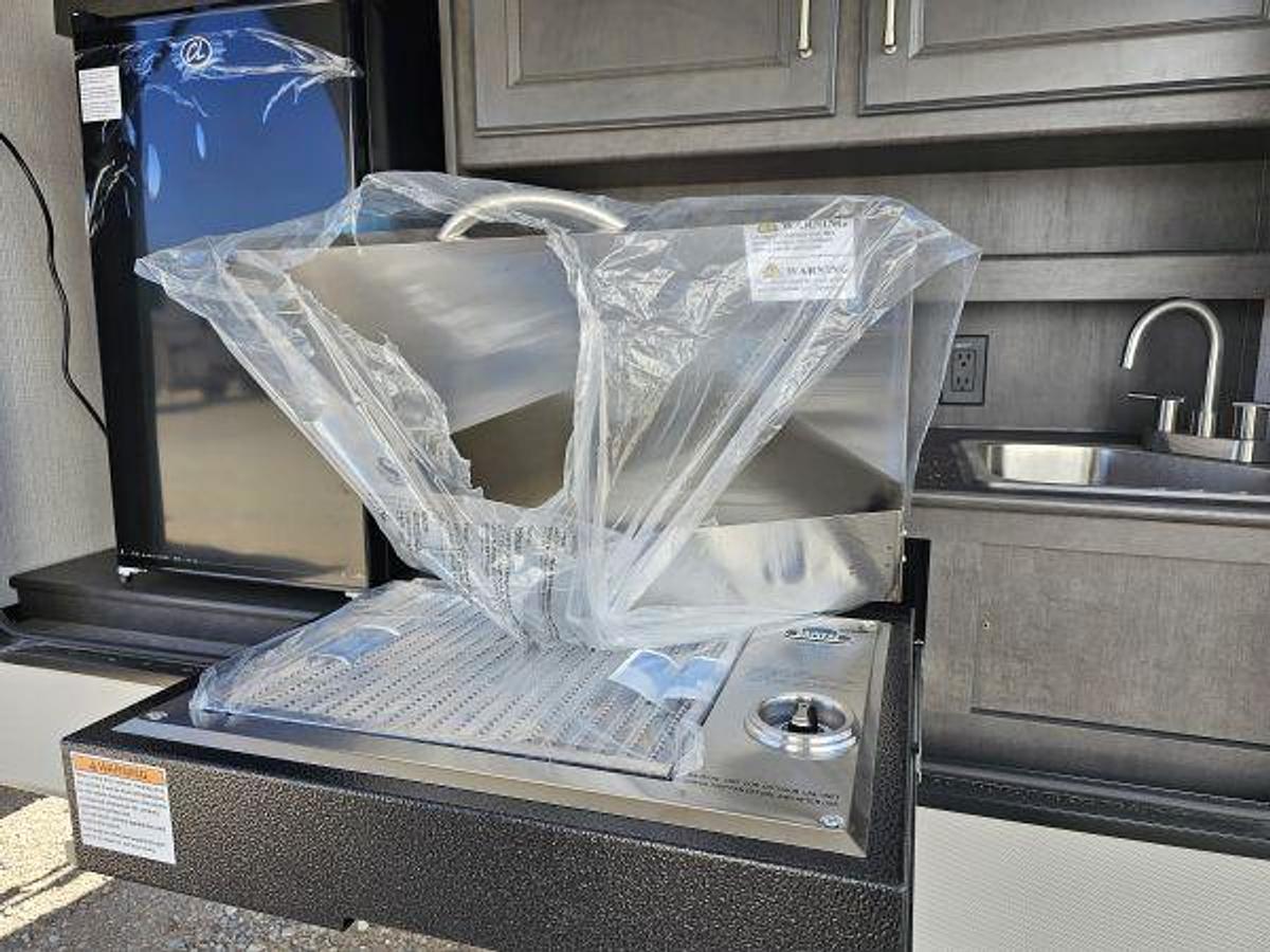 2025 Keystone RV Cougar Half-Ton 32BHS