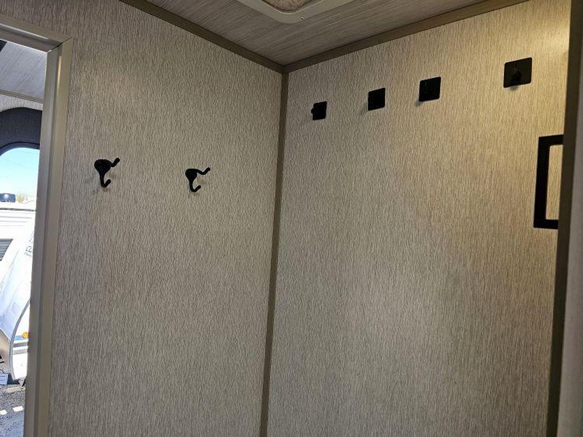 Used 2023 FOREST RIVER WILDWOOD HERITAGE GLEN 308RL