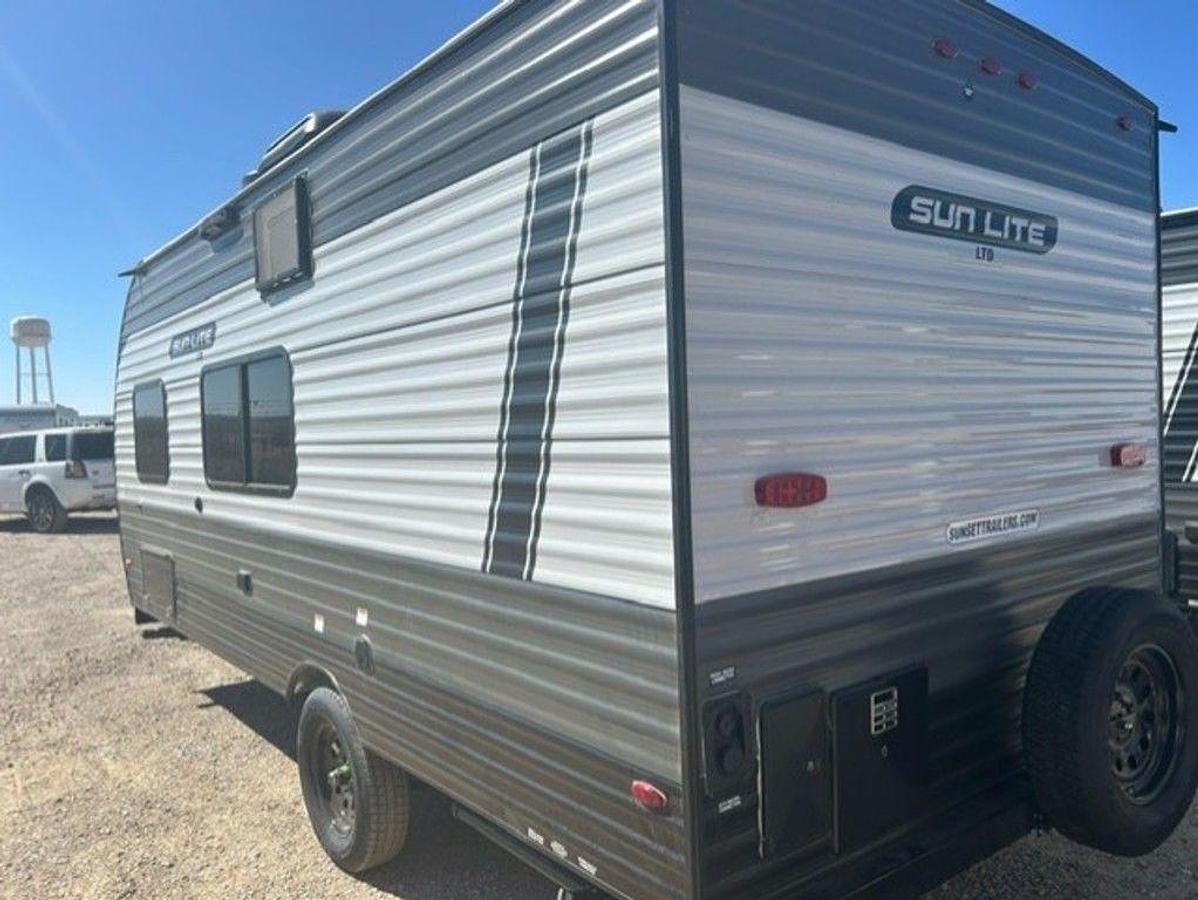 2025 Sunset Park RV Sun Lite LTD 19BH LTD