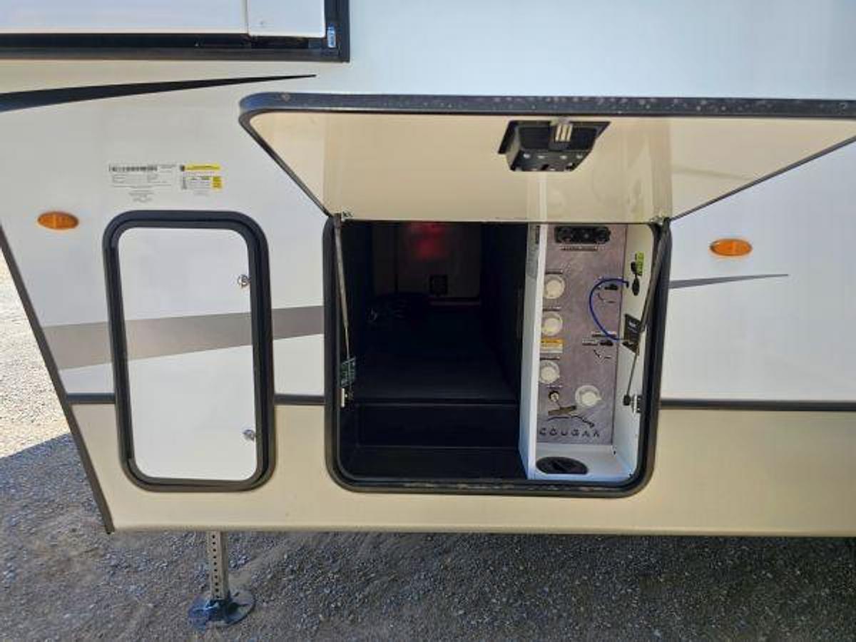 2025 Keystone RV Cougar Half-Ton 32BHS