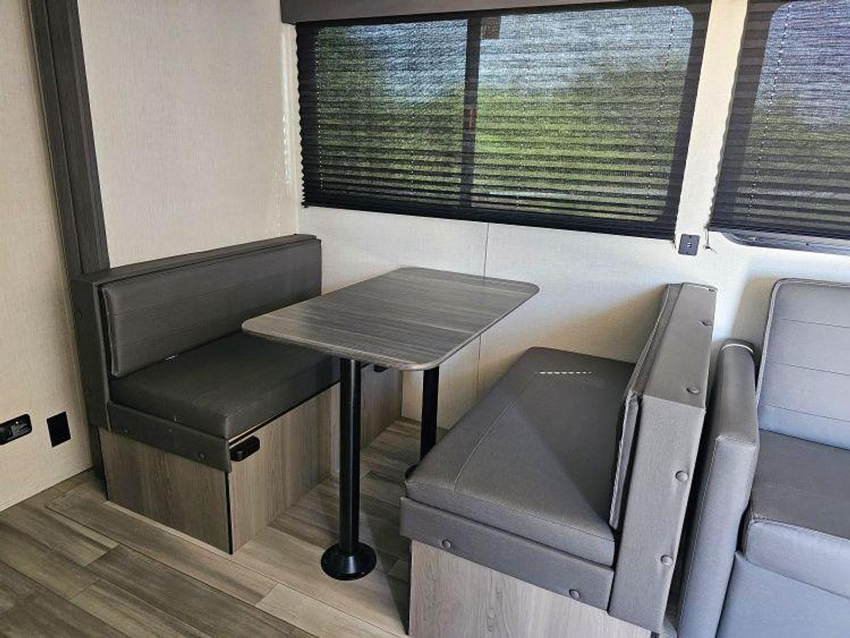 Used 2024 Keystone RV HIDEOUT 291BR