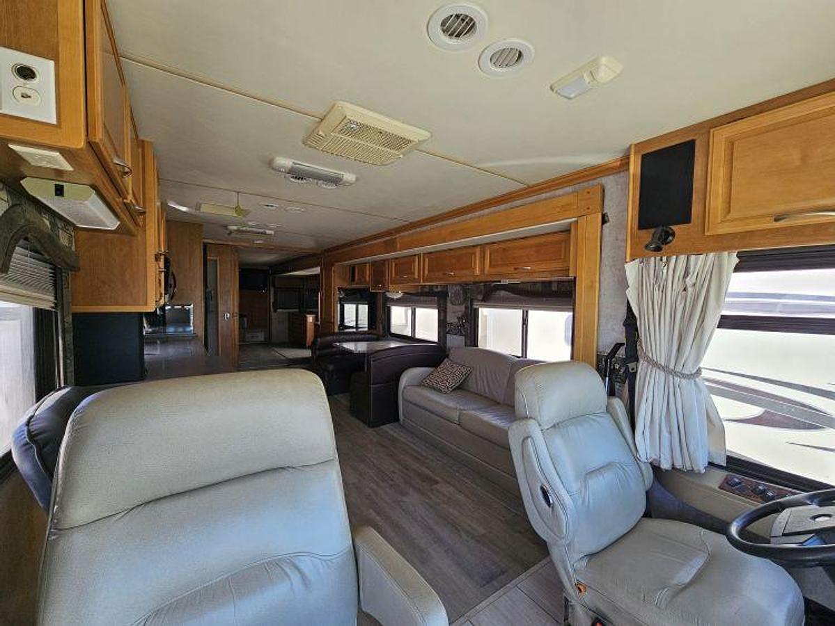 Used 2006 FLEETWOOD DISCOVERY 39V