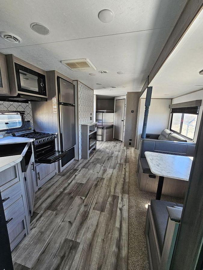 Used 2022 DUTCHMEN COLEMAN LATERN 285BH