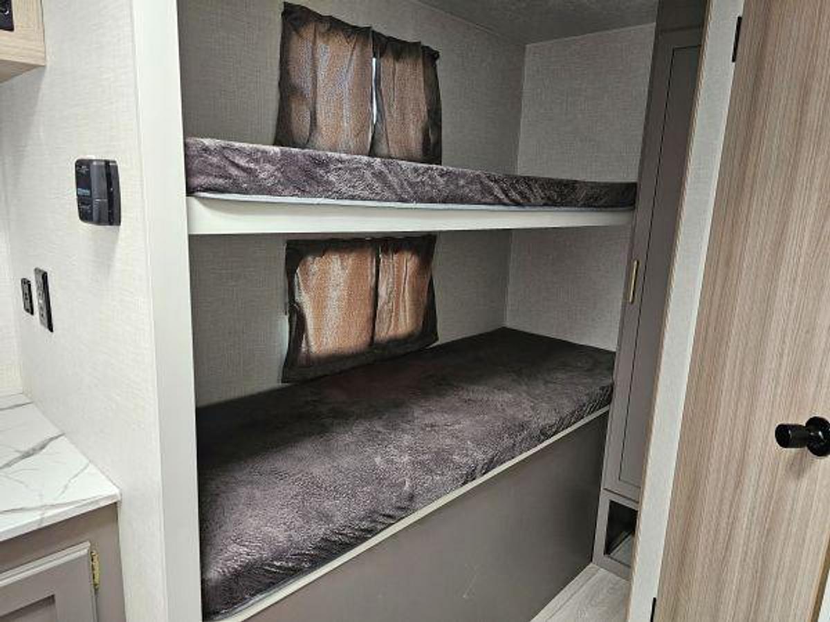 2025 KZ RV Sportsmen Classic 191BHK