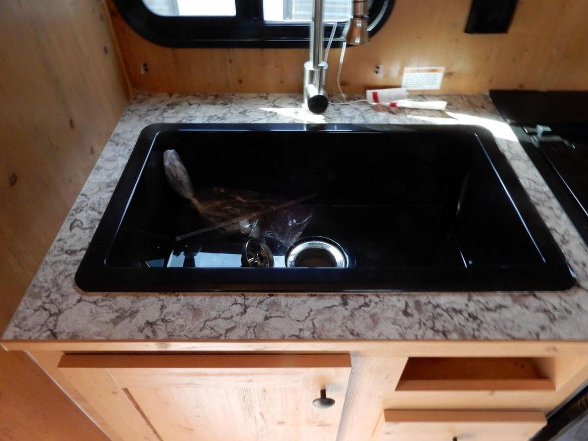 2025 Sunset Park RV Sun-Lite 16BH