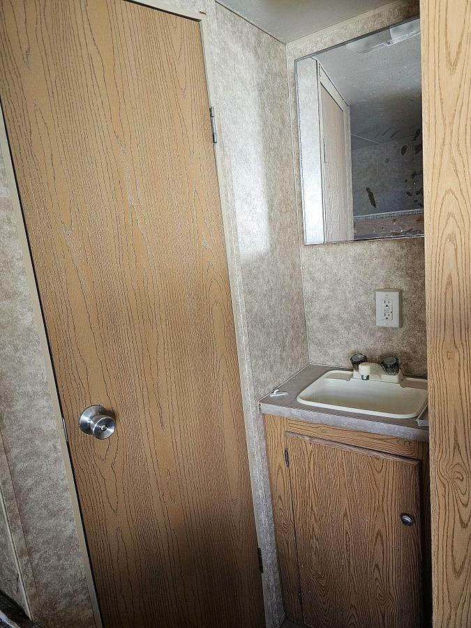 Used 2006 SKYLINE WEEKENDER 247 LTD