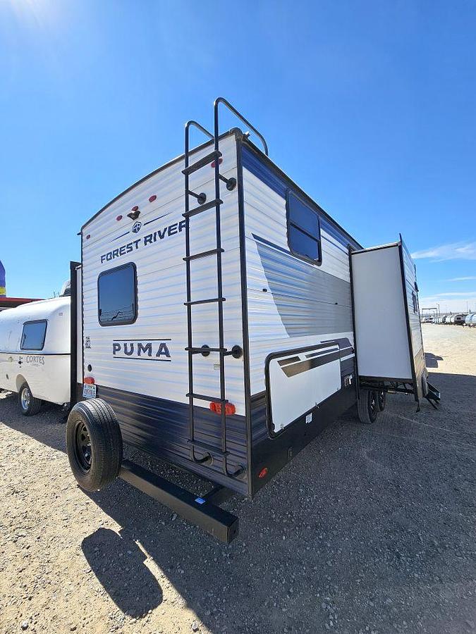 Used 2025 FOREST RIVER PUMA 32BHFS