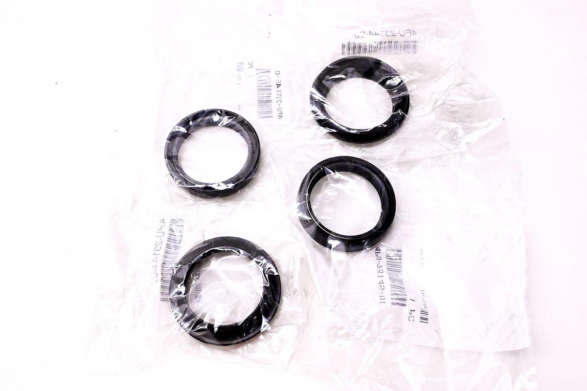 Yamaha YZF R1 R6 R6S FJR1300 FZ1 FZ8 FZ10 TMAX VMAX OEM Front Fork Seal Kit 4PU-