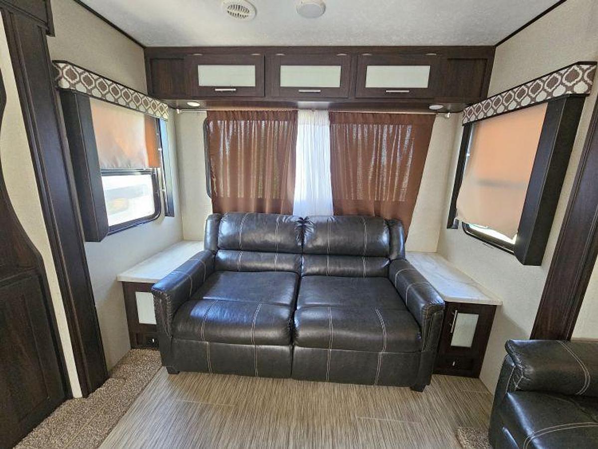Used 2020 PRIME TIME LACROSSE 3399SE