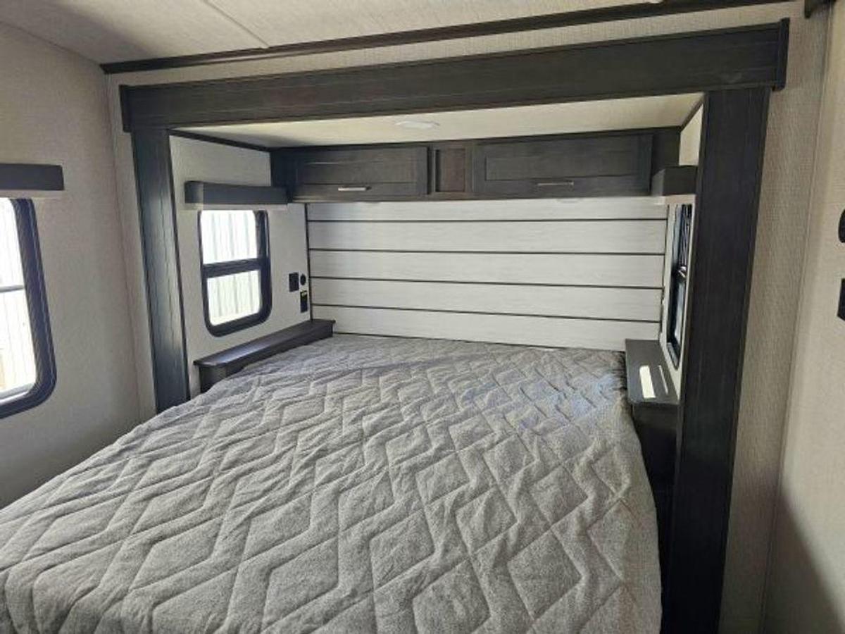 2025 Keystone RV Cougar Half-Ton 25FKDWE