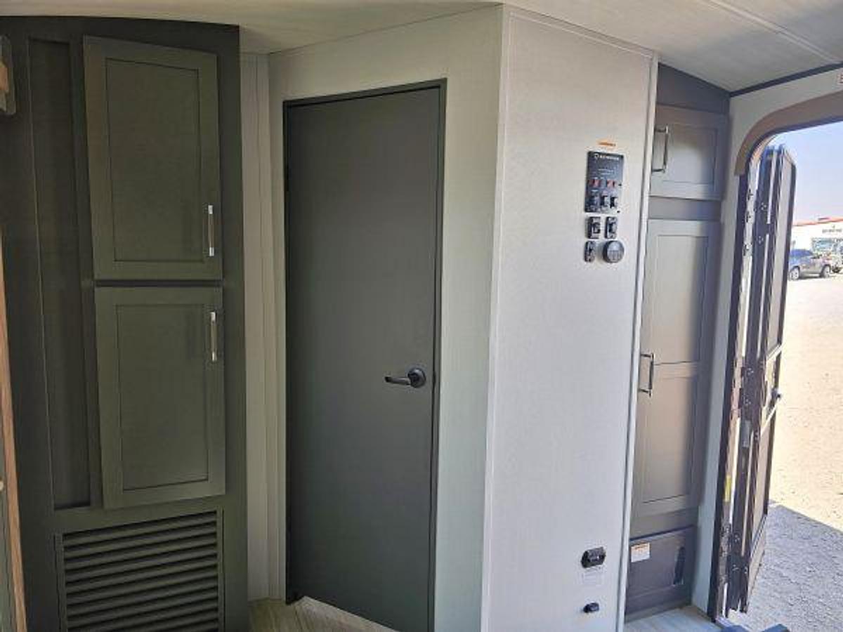 2026 Keystone RV BULLET PREMIUM 330BKQ