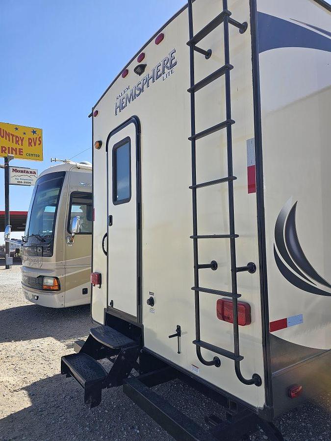 Used 2018 FOREST RIVER SALEM HEMISPHERE 356QB