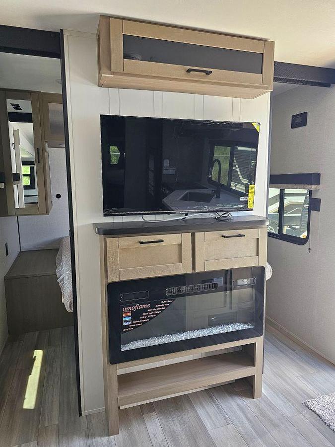 2027 HEARTLAND BY JAYCO PROWLER 2602BHS