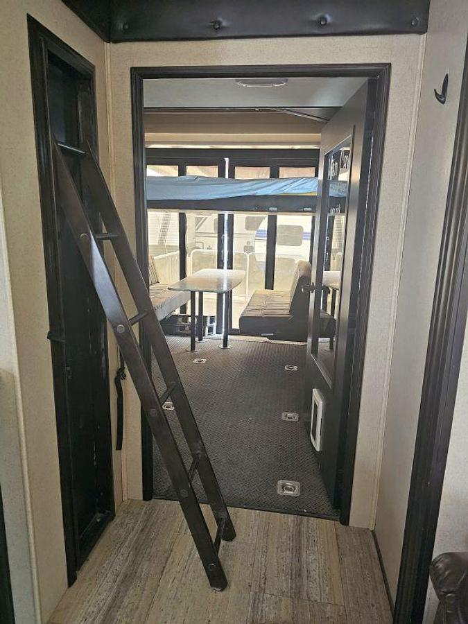 Used 2016 Jayco Seismic Wave 412W