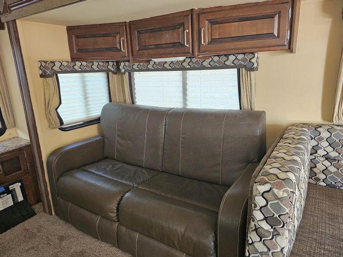 Used 2016 Keystone RV OUTBACK 326RL