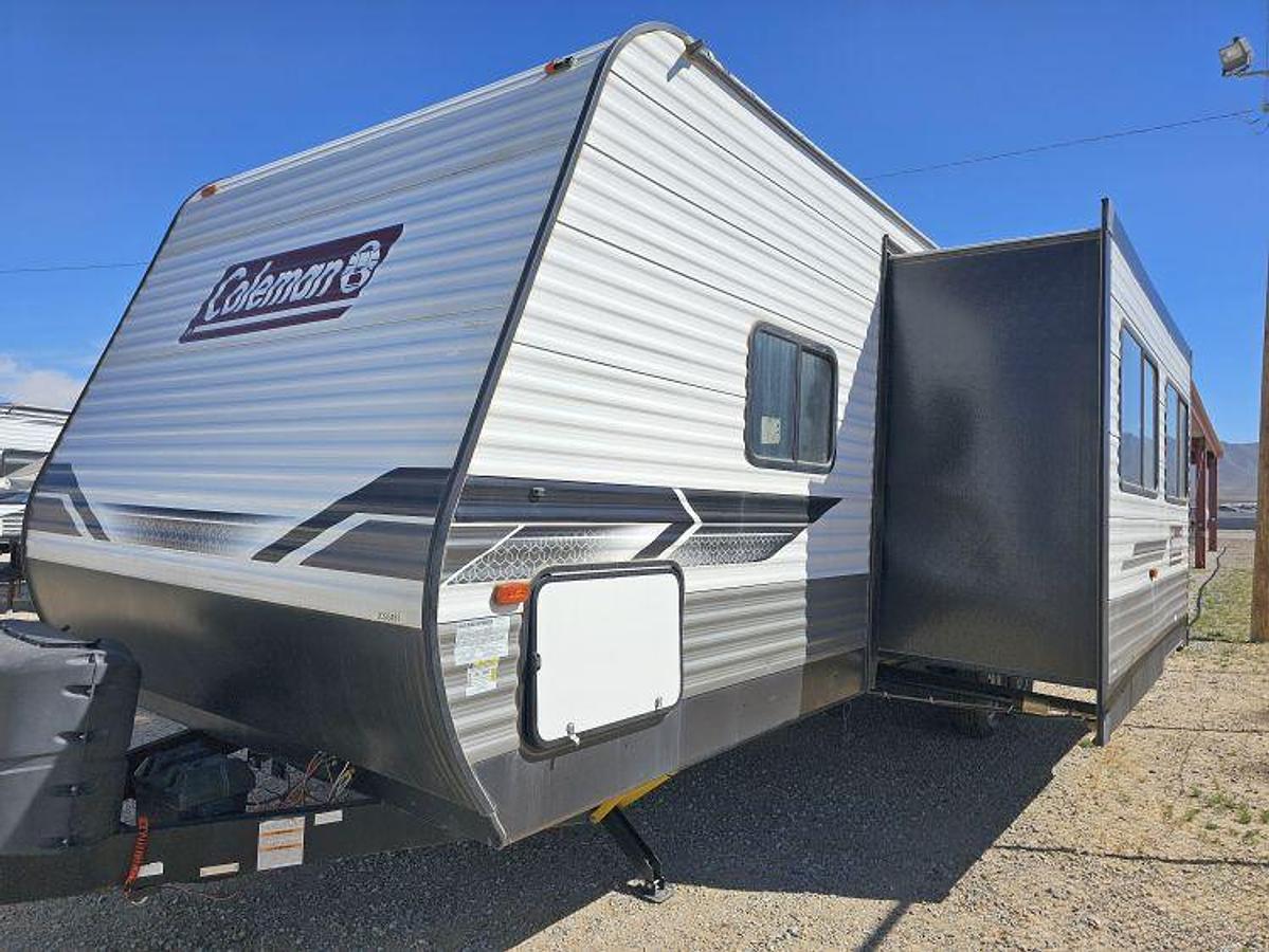 Used 2022 DUTCHMEN COLEMAN LATERN 285BH