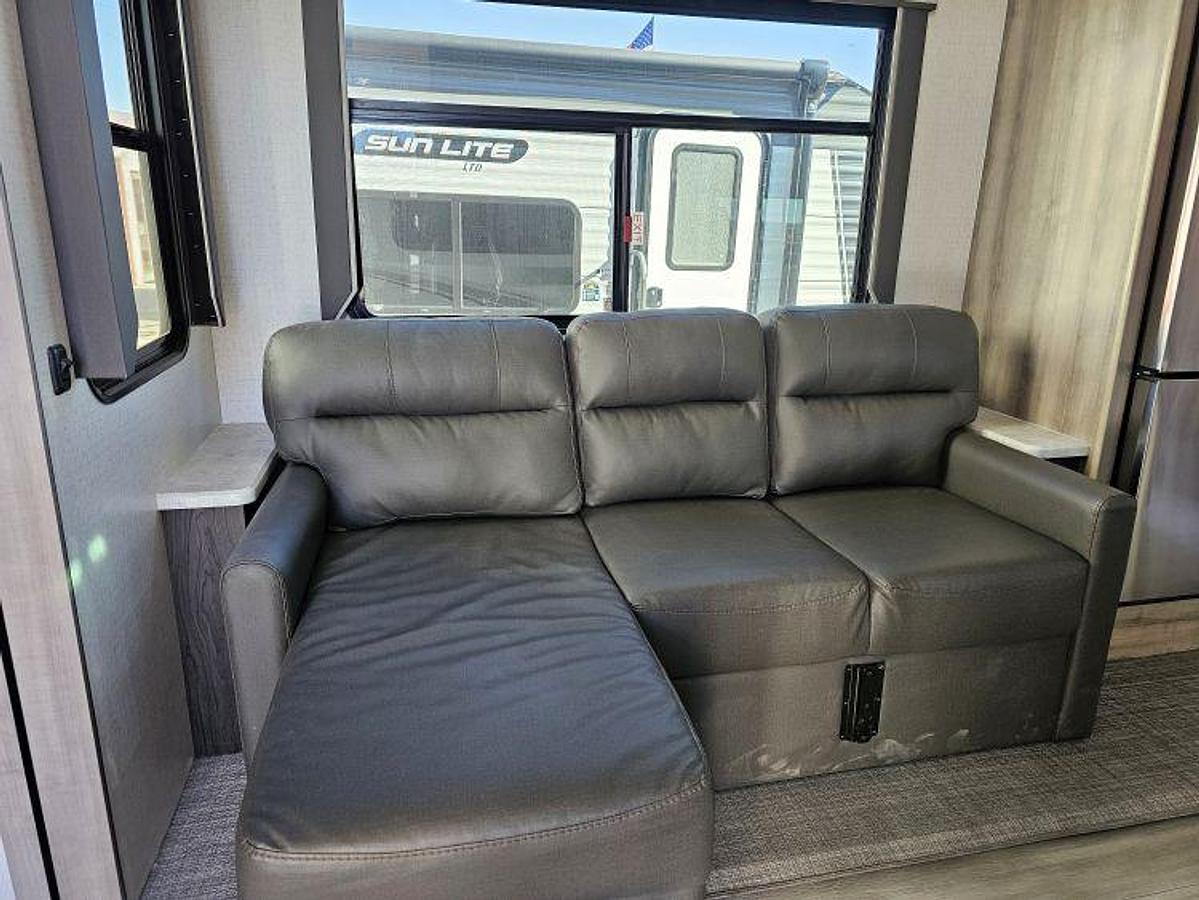 Used 2022 WINNEBAGO VOYAGE 2427RB