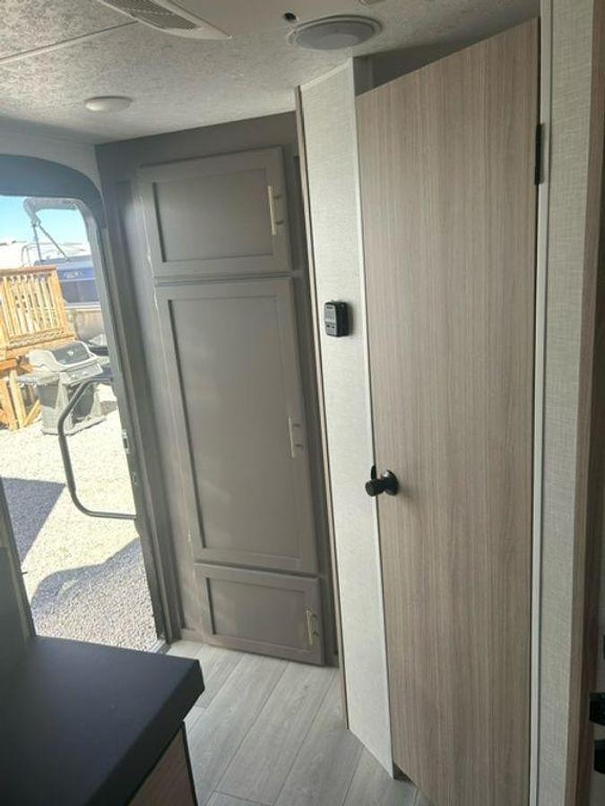 2025 KZ RV Sportsmen Classic 130RB