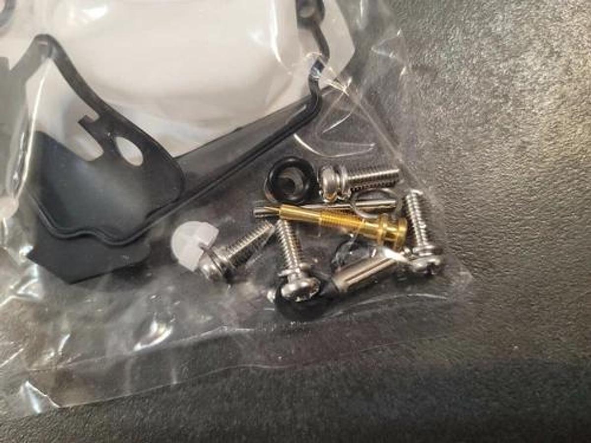 New OEM 66M-W0093-01-00 Yamaha Carburetor repair kit