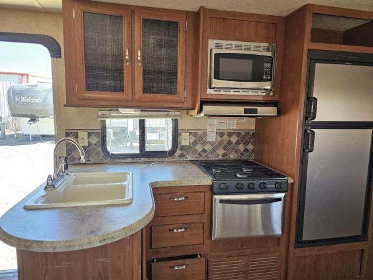 Used 2015 Forest River Wildwood 28DBUD