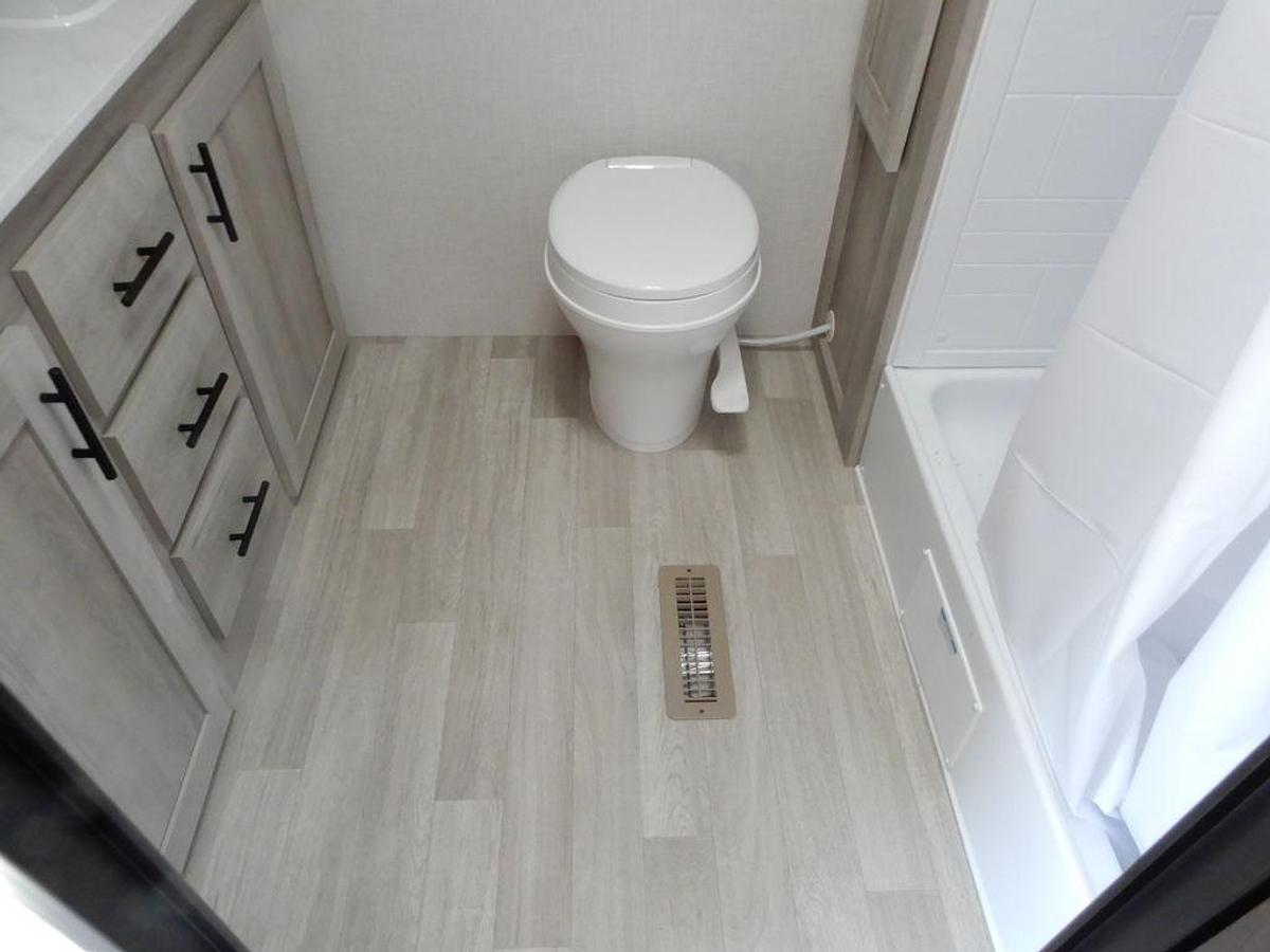 2024 KZ RV Sportsmen SE 292RBKSE