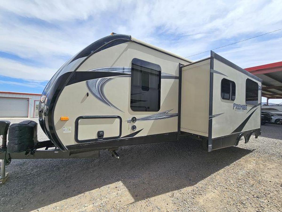 Used 2015 Keystone RV PREMIER 26RBPR