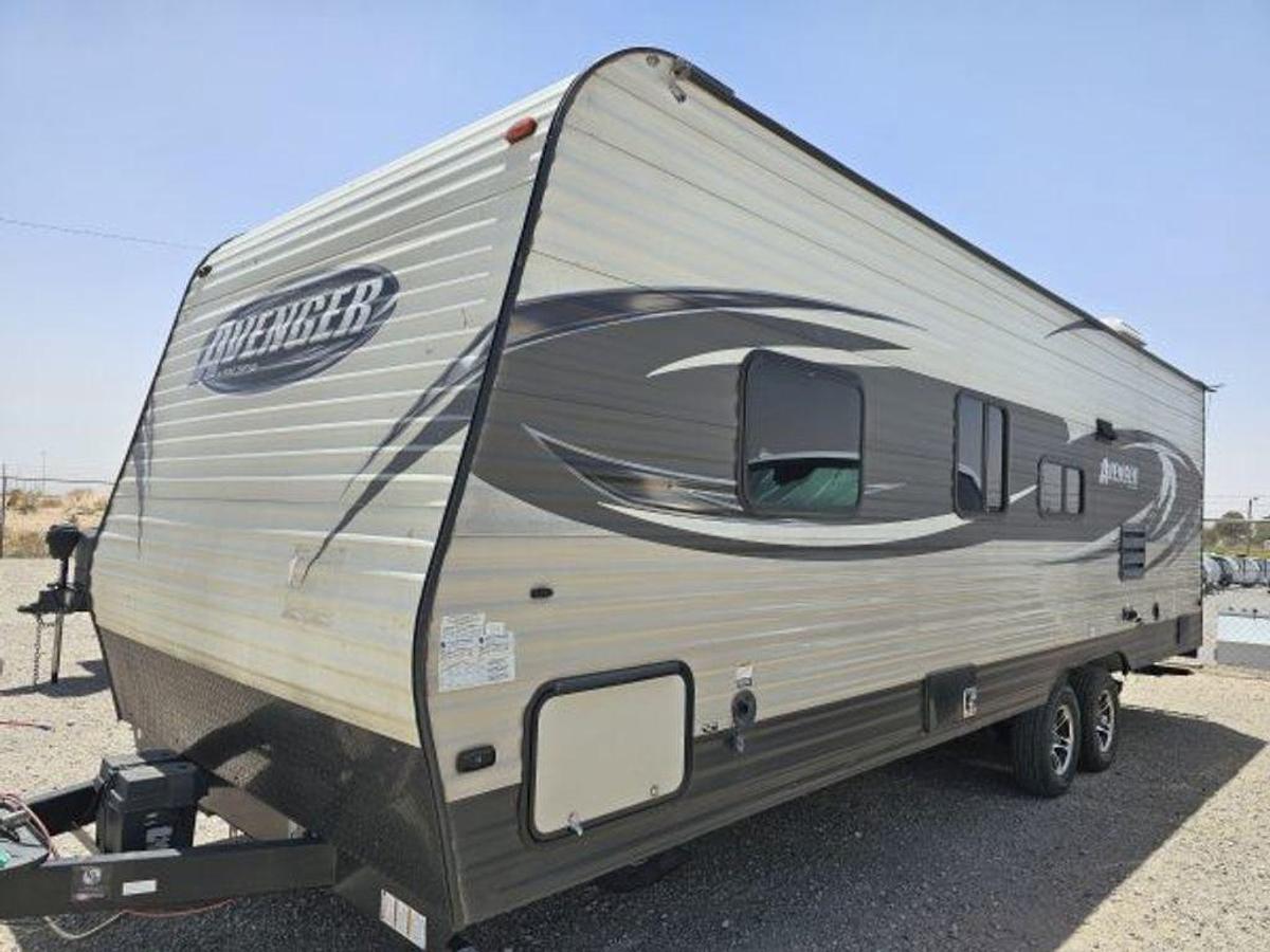 Used 2018 Prime Time Avenger 26BH