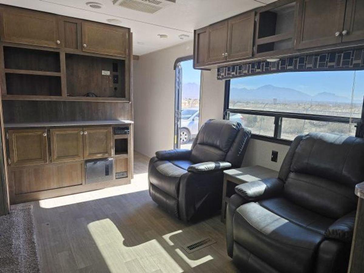 Used 2018 Coleman RV Lantern - Conventional 286RK