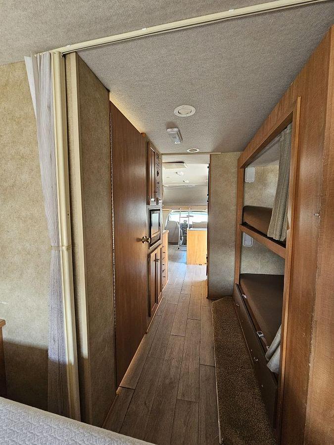 Used 2008 WINNEBAGO ACCESS WF231J