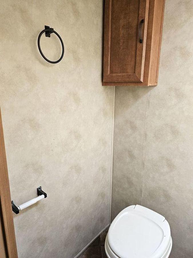 Used 2013 Palomino Canyon Cat 15UDC