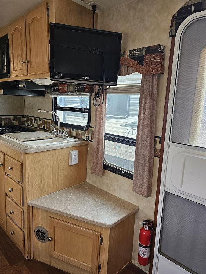 Used 2008 KZ RV SPREE 289KS