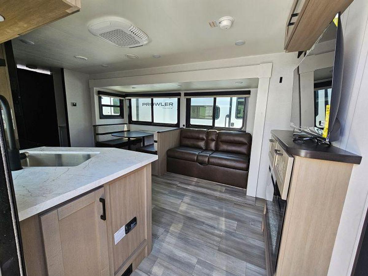 2027 HEARTLAND BY JAYCO PROWLER 2602BHS