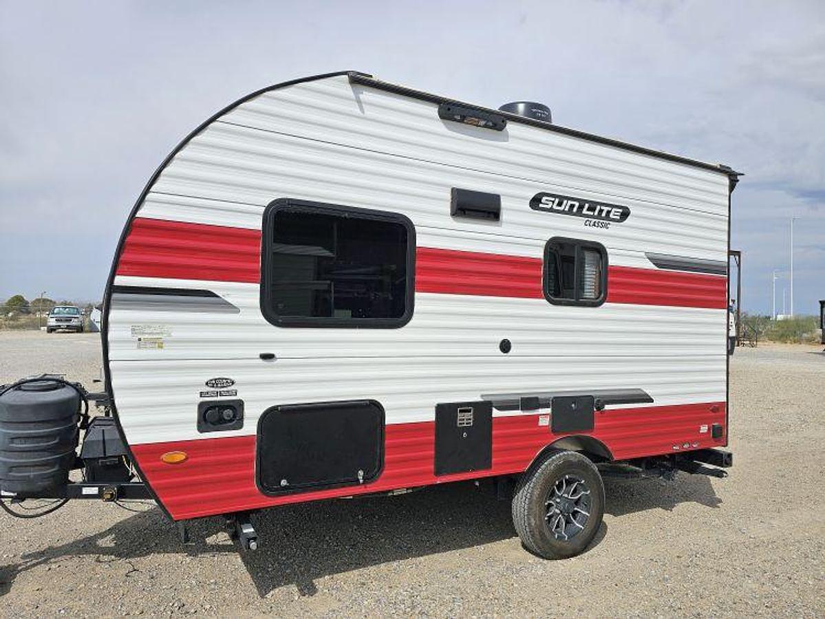 Used 2025 Sunset Park RV SUNLITE 16BH