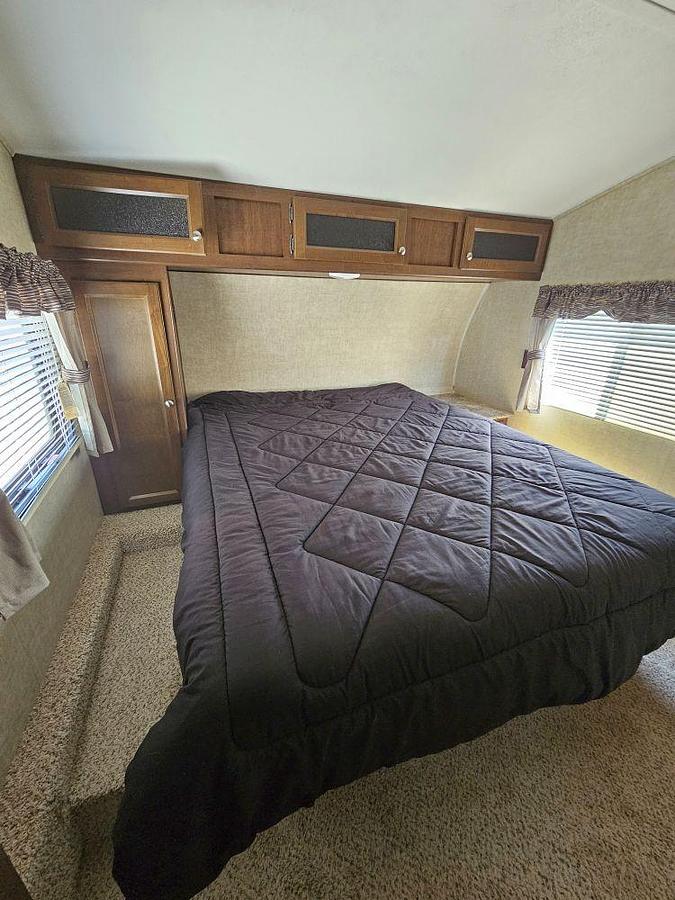 Used 2016 Keystone RV HIDEOUT 308BHDS