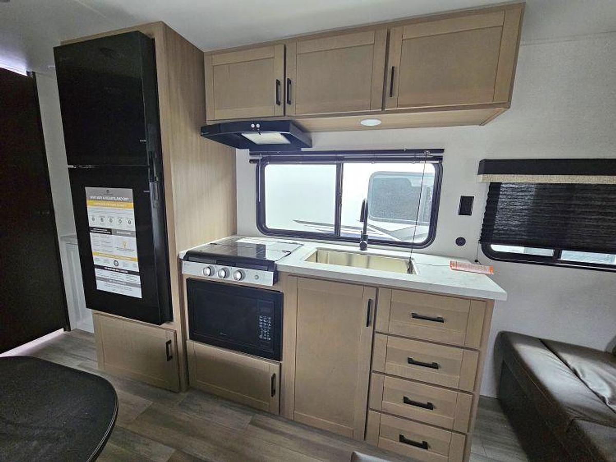 2027 HEARTLAND BY JAYCO PROWLER 2600BH