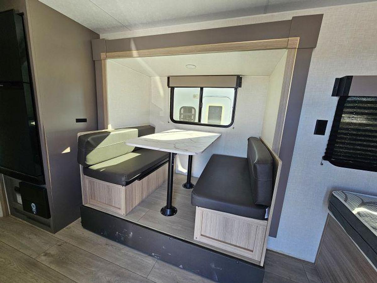 Used 2025 KZ RV SPORTSMEN CLASSIC 191BHK