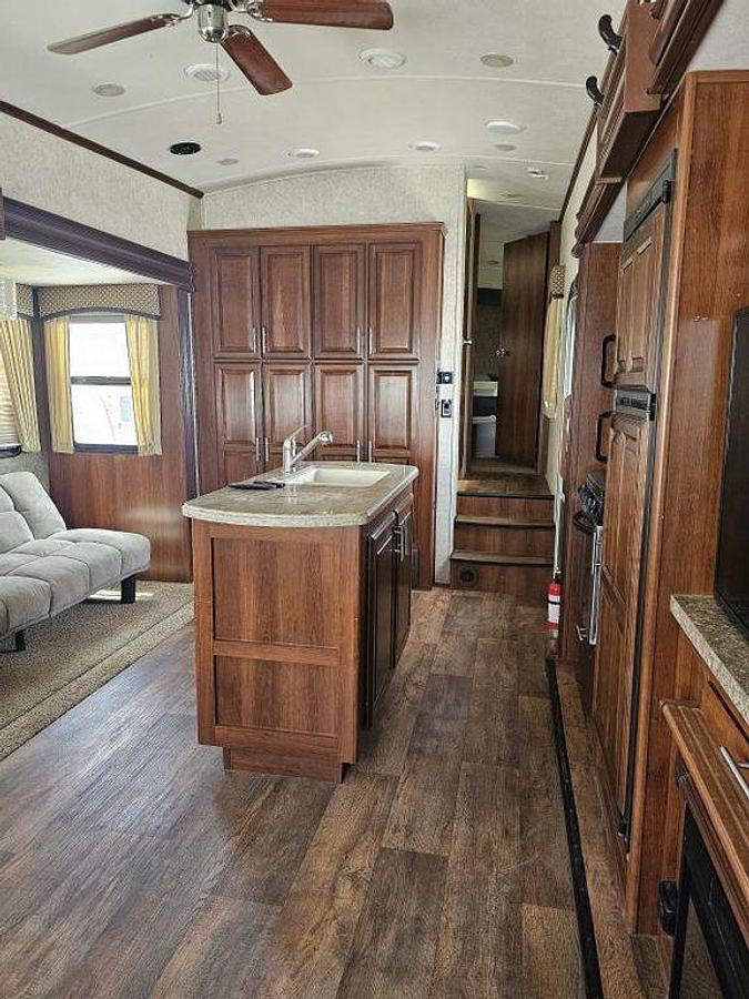 Used 2015 Forest River Wildcat 275CKX