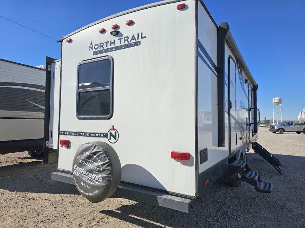 Used 2022 HEARTLAND NORTH TRAIL ULTRA LITE 26FKDS