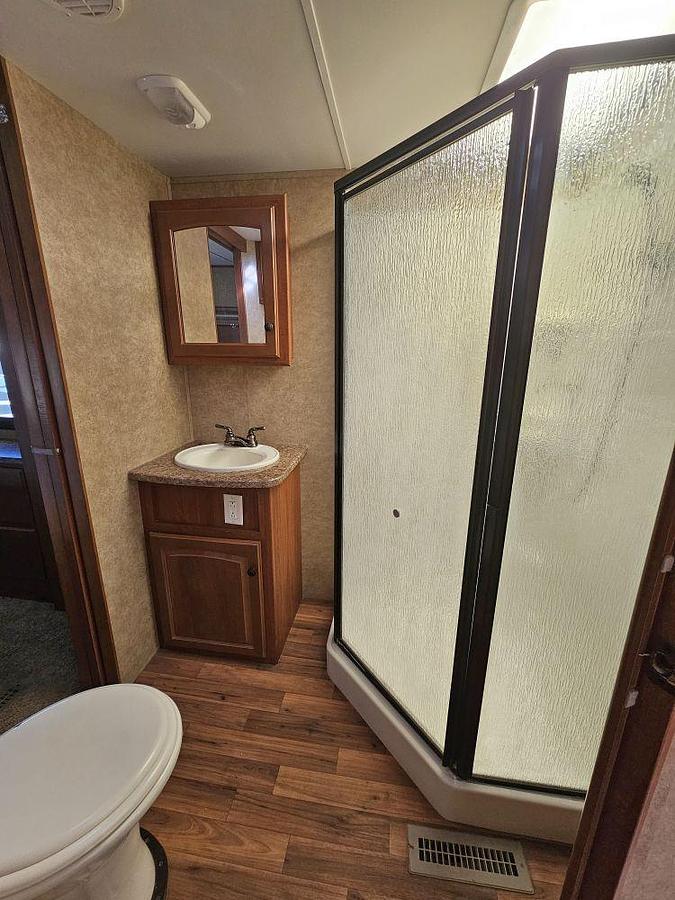 Used 2011 HEARTLAND ELKRIDGE 34TSRE