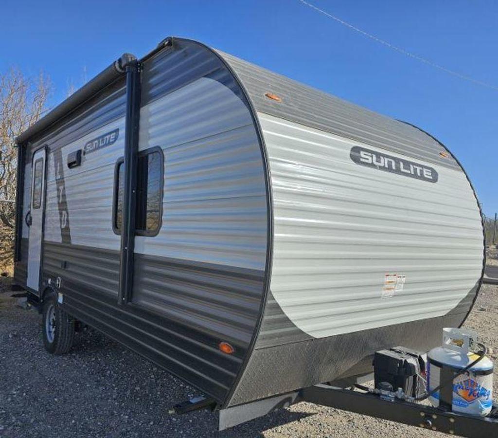 Used 2024 Sunset Park RV Sun Lite LTD 19BH