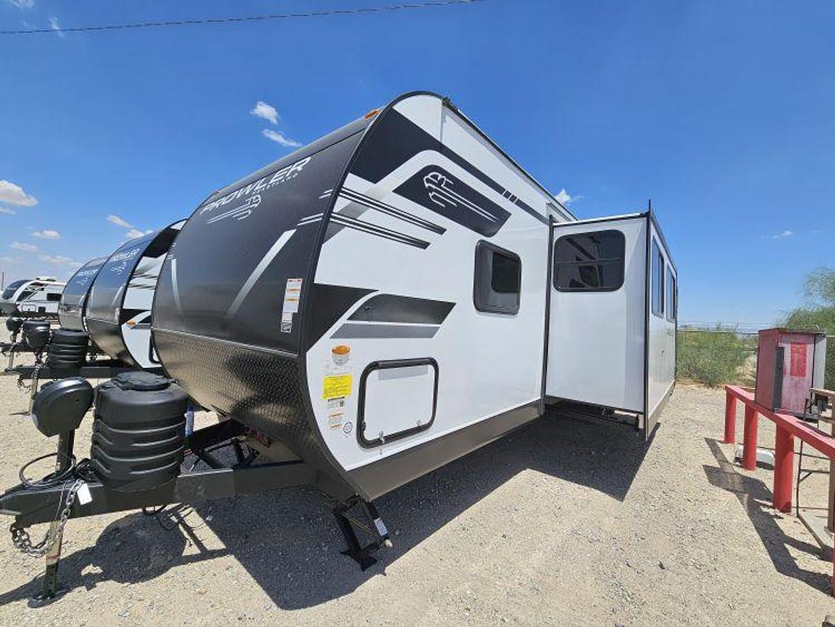 2027 HEARTLAND BY JAYCO  PROWLER 3202DSB