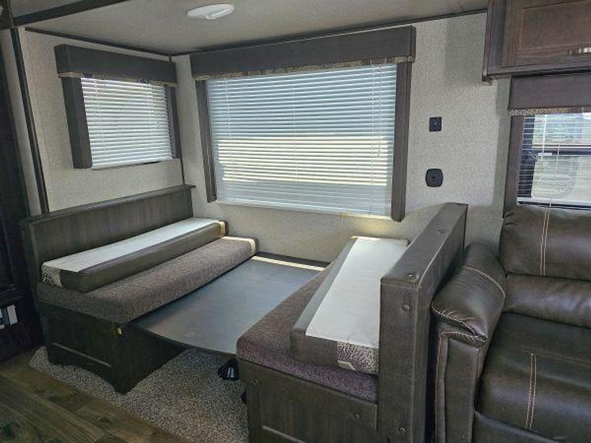 Used 2018 Keystone RV SPRINGDALE SS 2930RK