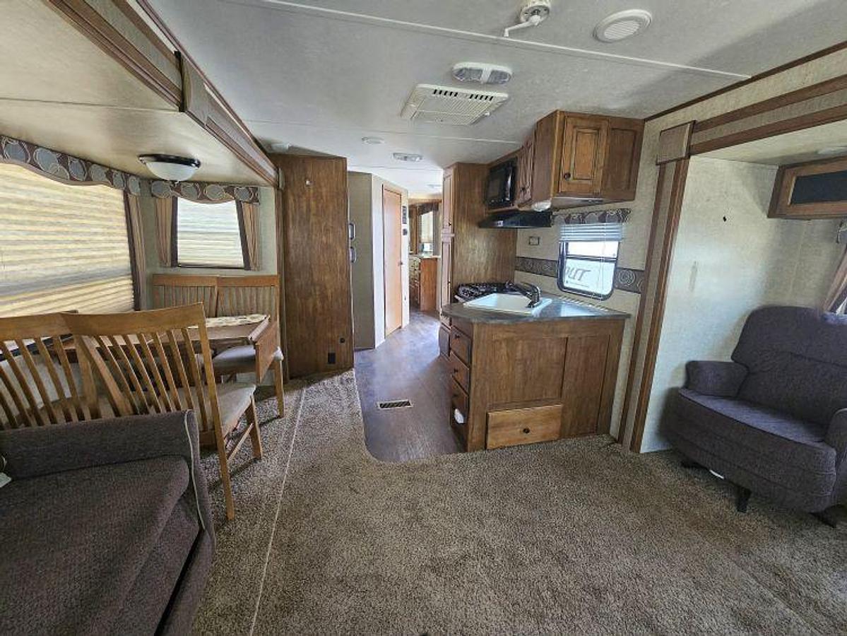 2013 Keystone RV SPRINTER 299RET