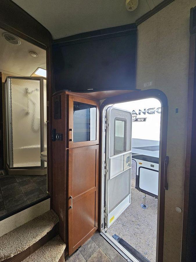 Used 2012 DUTCHMEN VOLTAGE V3905