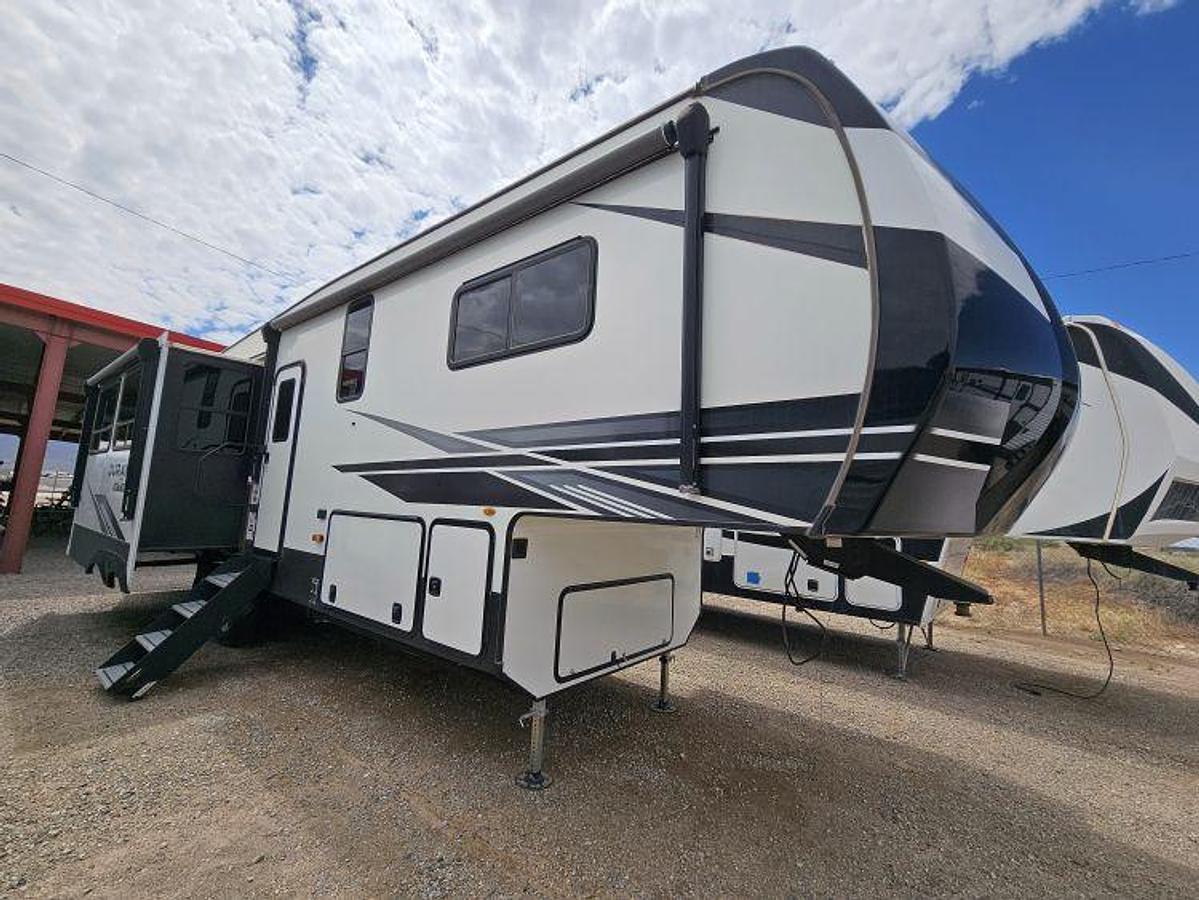 Used 2022 KZ RV DURANGO 301RLT